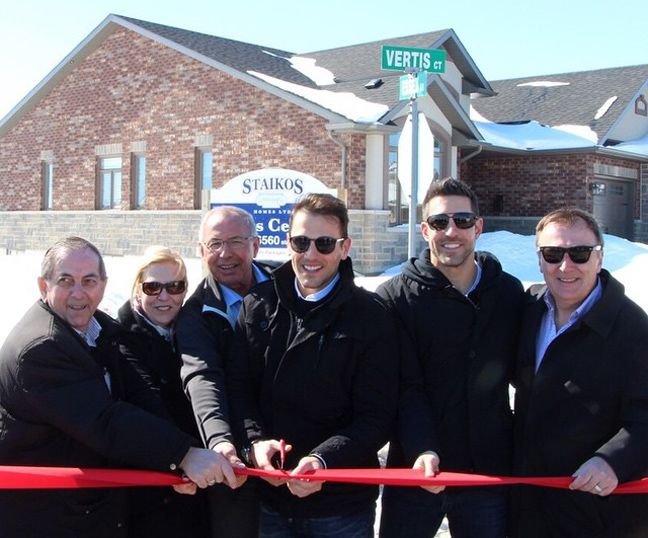 Απίστευτο: Εδωσαν το όνομα του Νίκου Βέρτη σε δρόμο στο Τορόντο [εικόνες] | iefimerida.gr 0