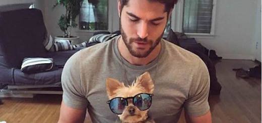 Καυτοί άντρες με τα σκυλάκια τους «λιώνουν» το Ιnstagram [εικόνες] | iefimerida.gr 1