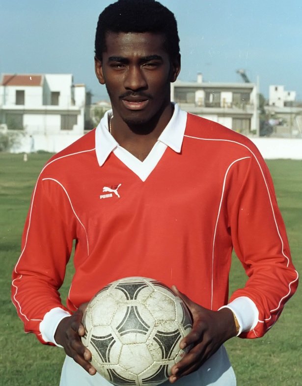 Εφυγε από την ζωή ο πρώην ποδοσφαιριστής του Ολυμπιακού Εντβάλντο [εικόνες & βίντεο] | iefimerida.gr 1