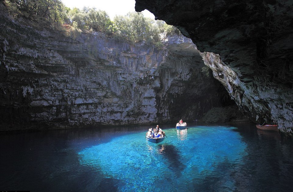 Daily Mail: Αυτά είναι τα πιο παραμυθένια μέρη στον κόσμο -Ενα και στην Ελλάδα [εικόνες] | iefimerida.gr 6