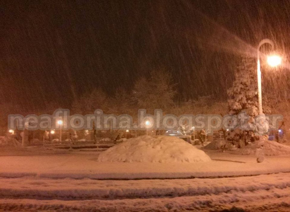 Ο χιονιάς έκλεισε τα σχολεία στη Φλώρινα [βίντεο & εικόνες] | iefimerida.gr 1