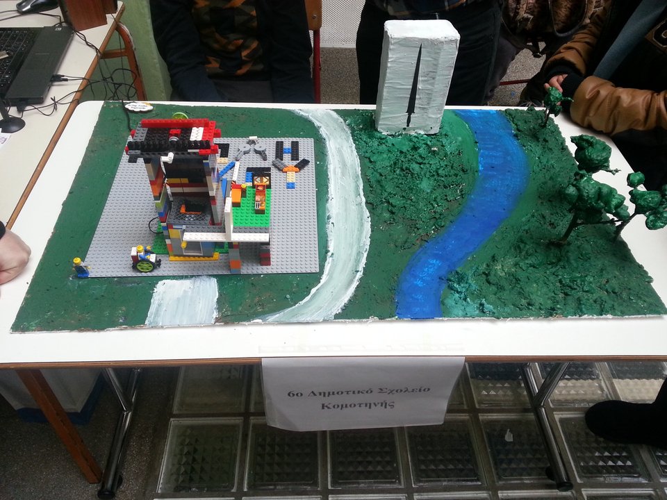 Μαγικό ασανσέρ που λειτουργεί με παλαμάκια -Από μαθητές Δημοτικού στην Κομοτηνή [εικόνες]  | iefimerida.gr 1