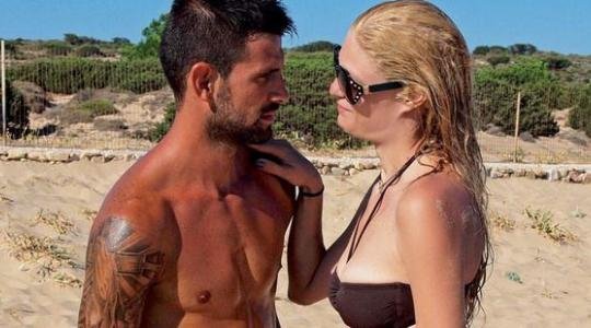 Ξαναβρήκε τον έρωτα -Η καλλονή πρώην σύζυγος γνωστού Ελληνα αθλητή με το νέο της αμόρε [εικόνες] | iefimerida.gr 4