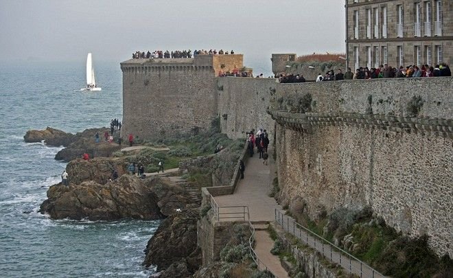 «Η παλίρροια του αιώνα» -Το φαινόμενο στη Γαλλία που συμβαίνει κάθε 18 χρόνια [εικόνες] | iefimerida.gr 7