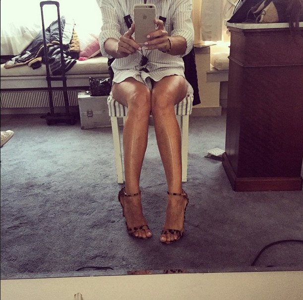 Η φωτογραφία με τα δίμετρα πόδια της Κοκκίνου που άναψε φωτιές [εικόνα] | iefimerida.gr 0