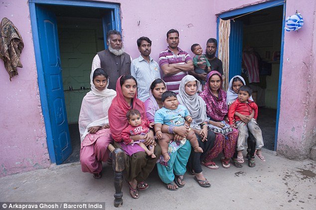 Σοκαριστικό: Κοριτσάκι στην Ινδία είναι μόλις 10 μηνών, αλλά ζυγίζει 20 κιλά [εικόνες] | iefimerida.gr 3