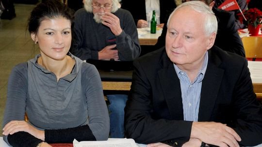 Θυελλώδης έρωτας  στη γερμανική Αριστερά -Ο 71χρονος Λαφοντέν παράτησε γυναίκα και παιδιά για την 40άρα  Σάρα [εικόνες] | iefimerida.gr 3