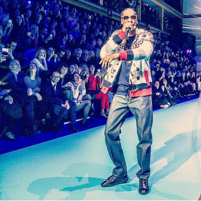 Καυτά εσώρουχα, σέξι μαγιό, 80 μοντέλα: Ξεκίνησε η εβδομάδα μόδας στο Παρίσι [εικόνες]  | iefimerida.gr 1