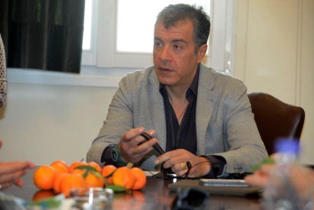 Τα μανταρίνια του Σταύρου Θεοδωράκη [εικόνες] | iefimerida.gr 2