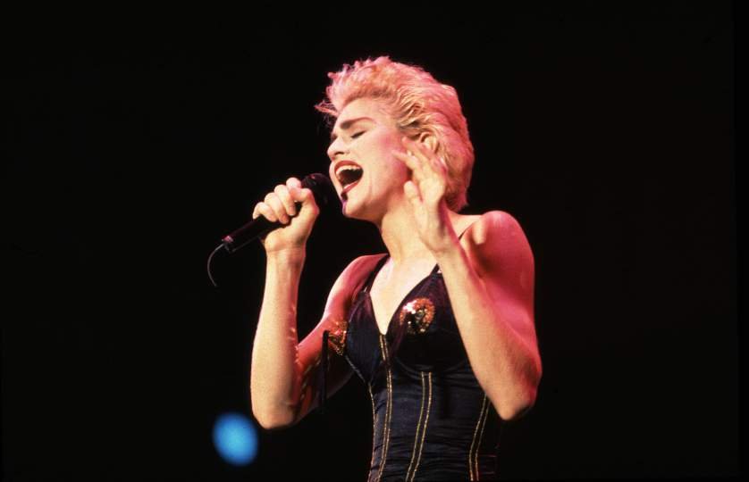 Η Τσικόνε που έγινε Madonna -Η μεταμόρφωση της σταρ μέσα στις δεκαετίες [εικόνες] | iefimerida.gr 9