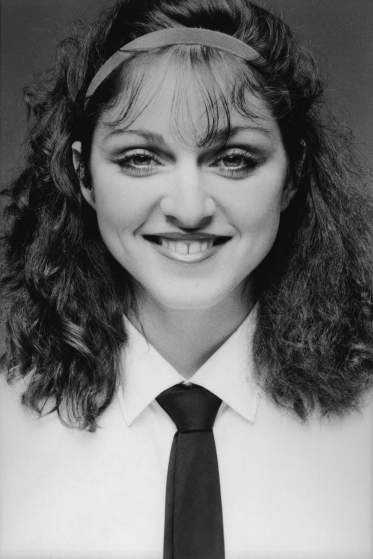 Η Τσικόνε που έγινε Madonna -Η μεταμόρφωση της σταρ μέσα στις δεκαετίες [εικόνες] | iefimerida.gr 2