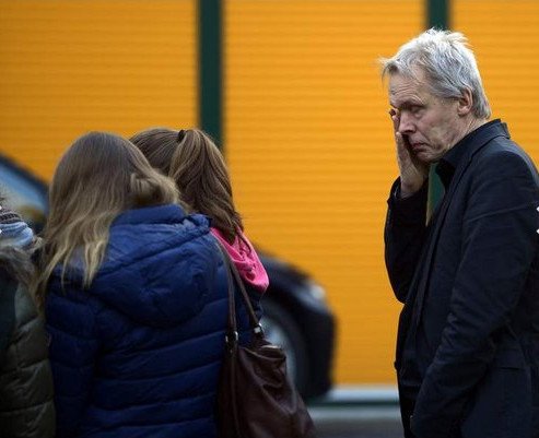 Θρήνος στο σχολείο των 16 μαθητών στη Γερμανία: Φωτογραφία-ντοκουμέντο από ανέμελες στιγμές στη Βαρκελώνη [εικόνες] | iefimerida.gr 0