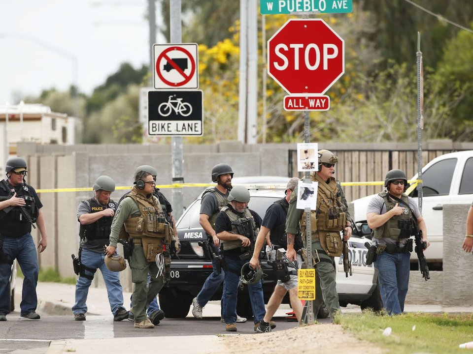 Νεοναζί πυροβόλησε έξι ανθρώπους σε μοτέλ στην Αριζόνα -Ενας νεκρός [εικόνες & βίντεο] | iefimerida.gr 12