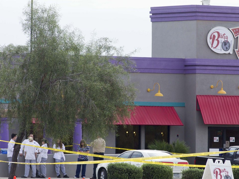 Νεοναζί πυροβόλησε έξι ανθρώπους σε μοτέλ στην Αριζόνα -Ενας νεκρός [εικόνες & βίντεο] | iefimerida.gr 14