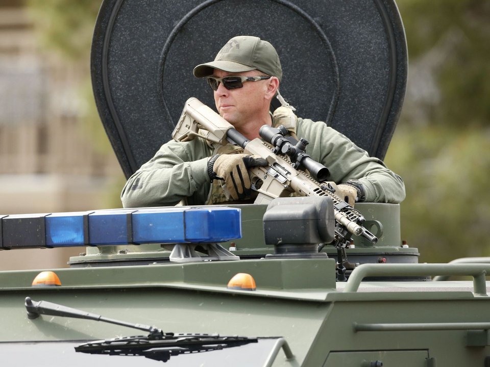 Νεοναζί πυροβόλησε έξι ανθρώπους σε μοτέλ στην Αριζόνα -Ενας νεκρός [εικόνες & βίντεο] | iefimerida.gr 8