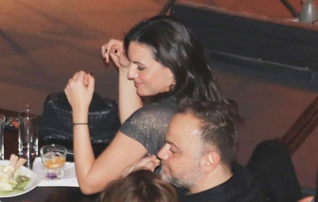 Πρώτο τραπέζι πίστα στα μπουζούκια η Ολγα Κεφαλογιάννη [εικόνες] | iefimerida.gr 1