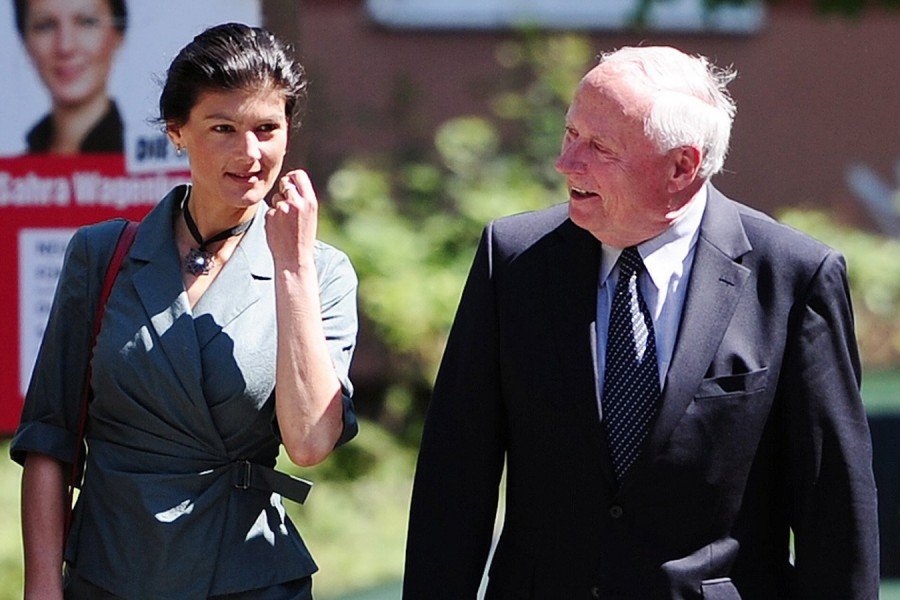 Θυελλώδης έρωτας  στη γερμανική Αριστερά -Ο 71χρονος Λαφοντέν παράτησε γυναίκα και παιδιά για την 40άρα  Σάρα [εικόνες] | iefimerida.gr 0