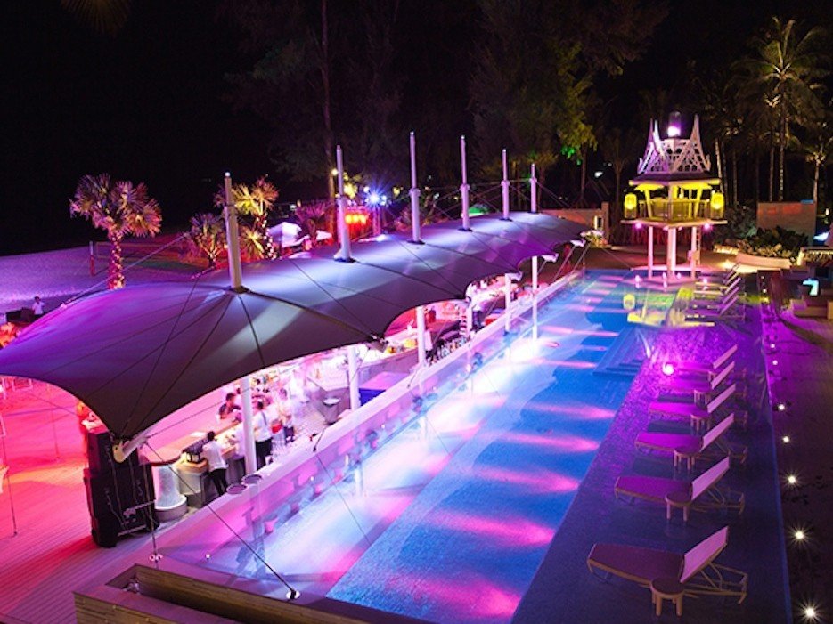 Αγαλματένια κορμιά, κοκτέιλ και χορός μέχρι τελικής πτώσης -Στις 10 καλύτερες πλαζ για beach party παγκοσμίως και μια ελληνική [εικόνες] | iefimerida.gr 5