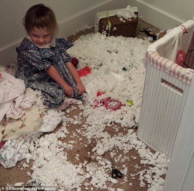 Λογαριασμός στο Instagram για γονείς σε απελπισία -Δείχνουν πώς τα παιδιά έκαναν τη ζωή τους κόλαση [εικόνες]  | iefimerida.gr 3