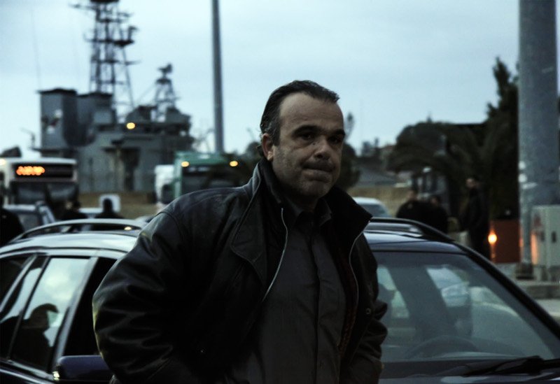 Βουβά πρόσωπα με δάκρυα στα μάτια -Κλίμα οδύνης κατά την άφιξη της σορού του Γιακουμάκη στην Κρήτη [εικόνες] | iefimerida.gr 13