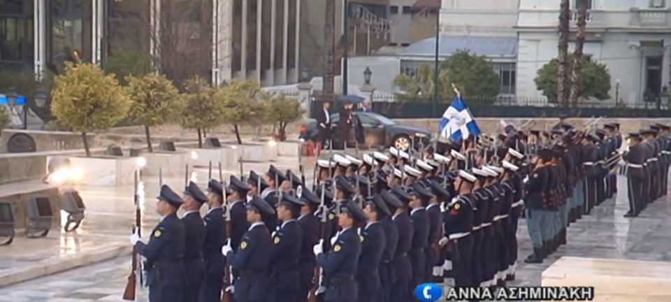 Ορκίστηκε ο νέος Πρόεδρος της Δημοκρατίας - Ολα όσα έγιναν στην ορκωμοσία [εικόνες & βίντεο] | iefimerida.gr 2