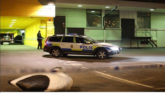 Τρόμος στη Σουηδία: Ενοπλοι γάζωσαν παμπ με καλάσνικοφ -Δύο νεκροί και πάνω από 10 οι τραυματίες [εικόνες & βίντεο] | iefimerida.gr 3