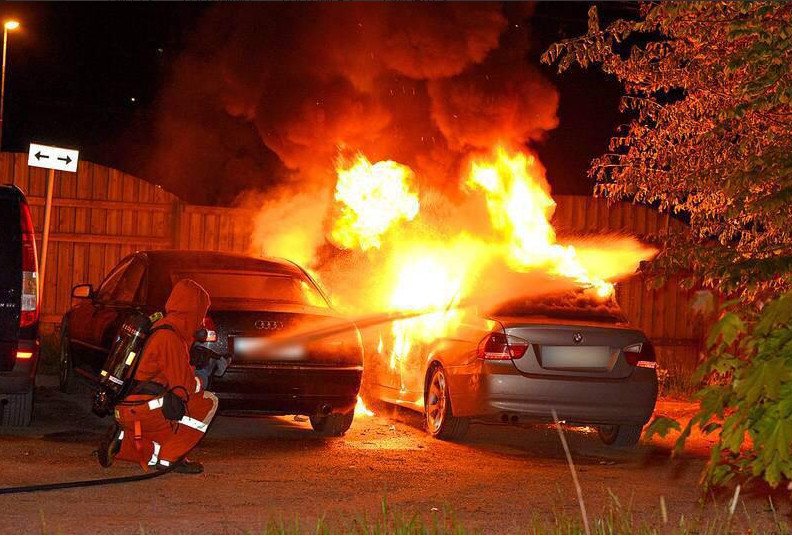 Τρόμος στη Σουηδία: Ενοπλοι γάζωσαν παμπ με καλάσνικοφ -Δύο νεκροί και πάνω από 10 οι τραυματίες [εικόνες & βίντεο] | iefimerida.gr 0