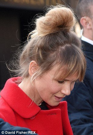 Η Ζελβέγκερ βρήκε το παλιό της πρόσωπο [εικόνες] | iefimerida.gr 6