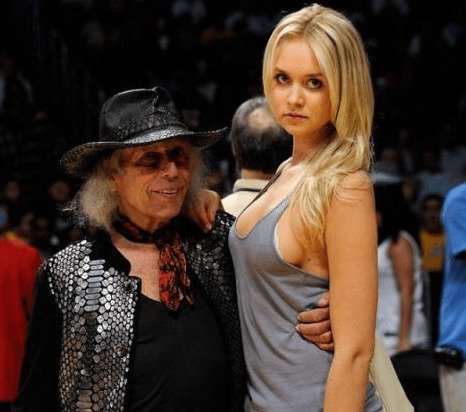 10 γυναίκες που παντρεύτηκαν πολύ πλούσιους άντρες [εικόνες] | iefimerida.gr 1