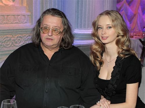 10 γυναίκες που παντρεύτηκαν πολύ πλούσιους άντρες [εικόνες] | iefimerida.gr 2