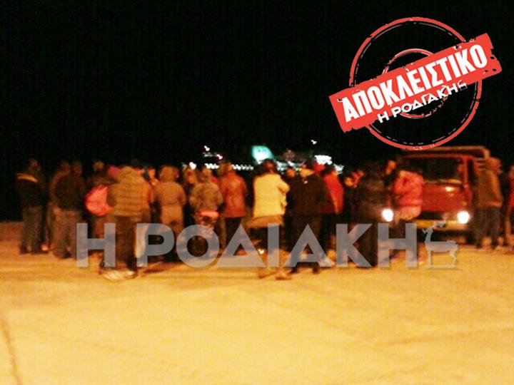 Στο λιμάνι της Κάσου προσάραξε το «Βιτσέντζος Κορνάρος» [εικόνες&βίντεο] | iefimerida.gr 3