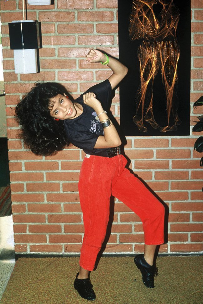 H Σακίρα μελαχρινή [εικόνες]  | iefimerida.gr 1