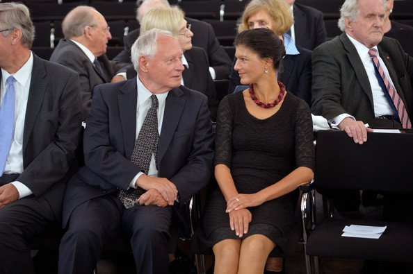 Θυελλώδης έρωτας  στη γερμανική Αριστερά -Ο 71χρονος Λαφοντέν παράτησε γυναίκα και παιδιά για την 40άρα  Σάρα [εικόνες] | iefimerida.gr 4