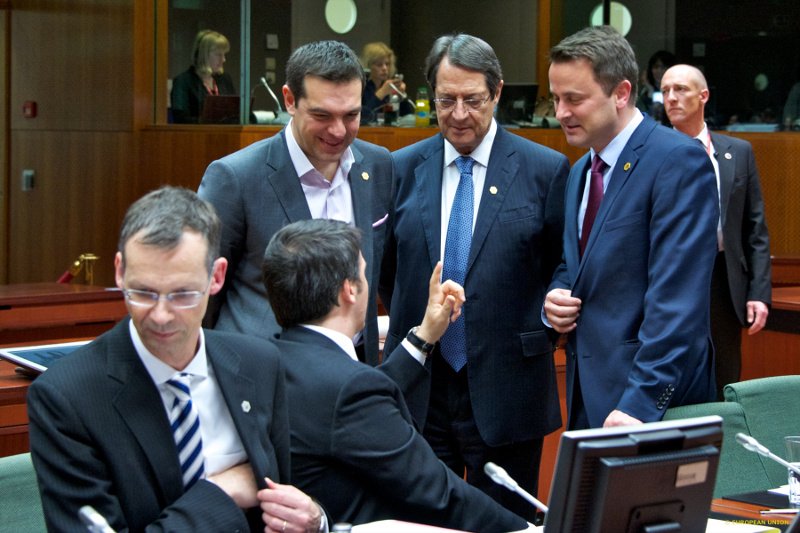 Το backstage της χθεσινής Συνόδου Κορυφής: Η πρωθυπουργός που φόρεσε τα ίδια ρούχα με τη Μέρκελ και το βλέμμα-καρφί στον Τσίπρα [εικόνες] | iefimerida.gr 17