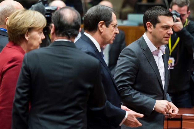 Το backstage της χθεσινής Συνόδου Κορυφής: Η πρωθυπουργός που φόρεσε τα ίδια ρούχα με τη Μέρκελ και το βλέμμα-καρφί στον Τσίπρα [εικόνες] | iefimerida.gr 10