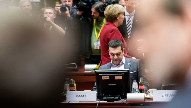 Το backstage της χθεσινής Συνόδου Κορυφής: Η πρωθυπουργός που φόρεσε τα ίδια ρούχα με τη Μέρκελ και το βλέμμα-καρφί στον Τσίπρα [εικόνες] | iefimerida.gr 11