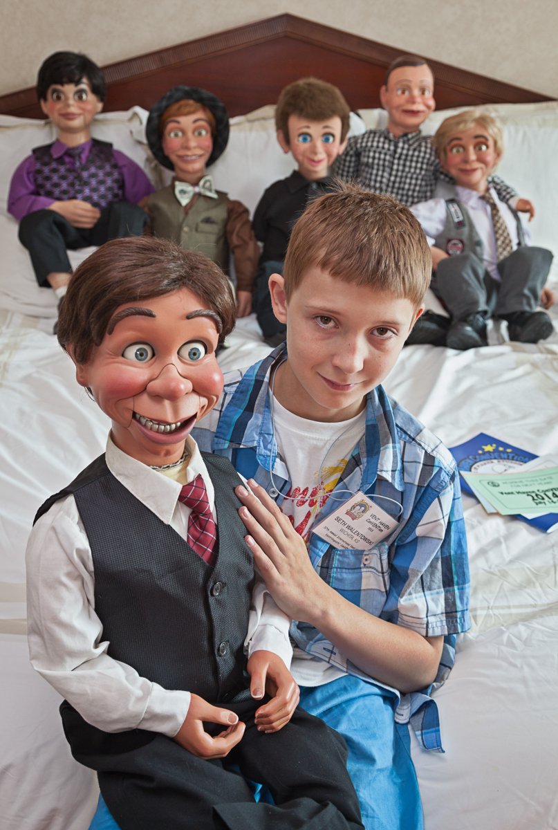 Τα πιο τρελά συνέδρια -Εκεί όπου μαζεύονται γοργόνες, πόνι, ταριχευτές και Αγιοι Βασίληδες [εικόνες] | iefimerida.gr 3