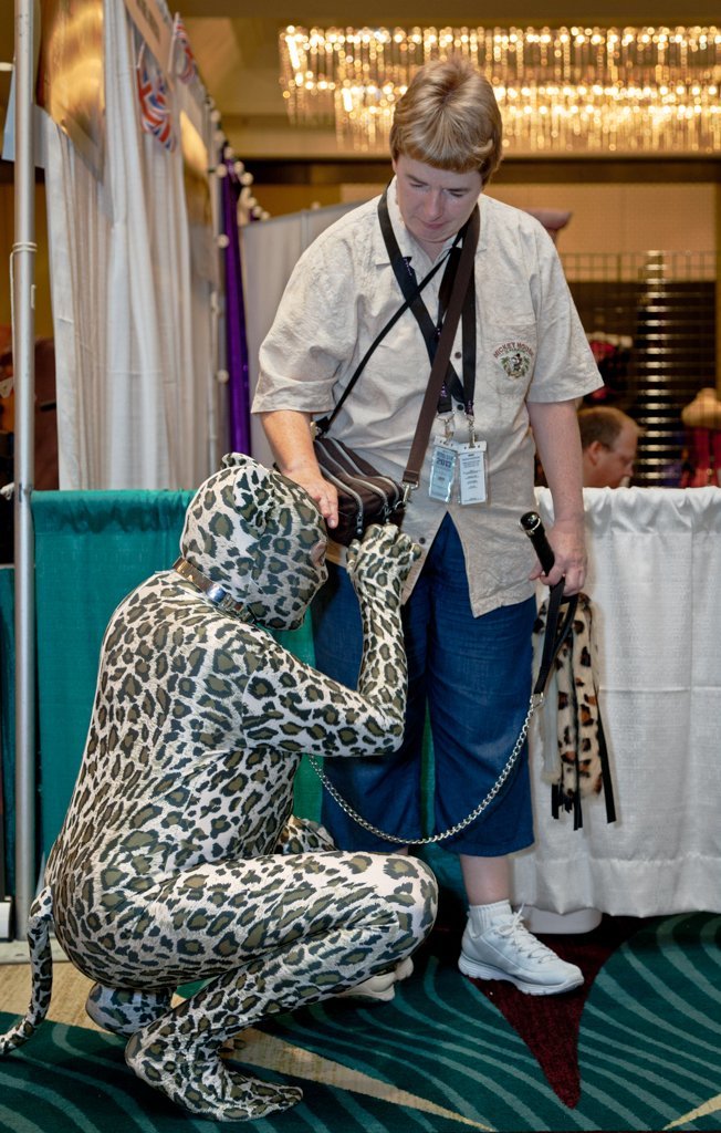 Τα πιο τρελά συνέδρια -Εκεί όπου μαζεύονται γοργόνες, πόνι, ταριχευτές και Αγιοι Βασίληδες [εικόνες] | iefimerida.gr 6