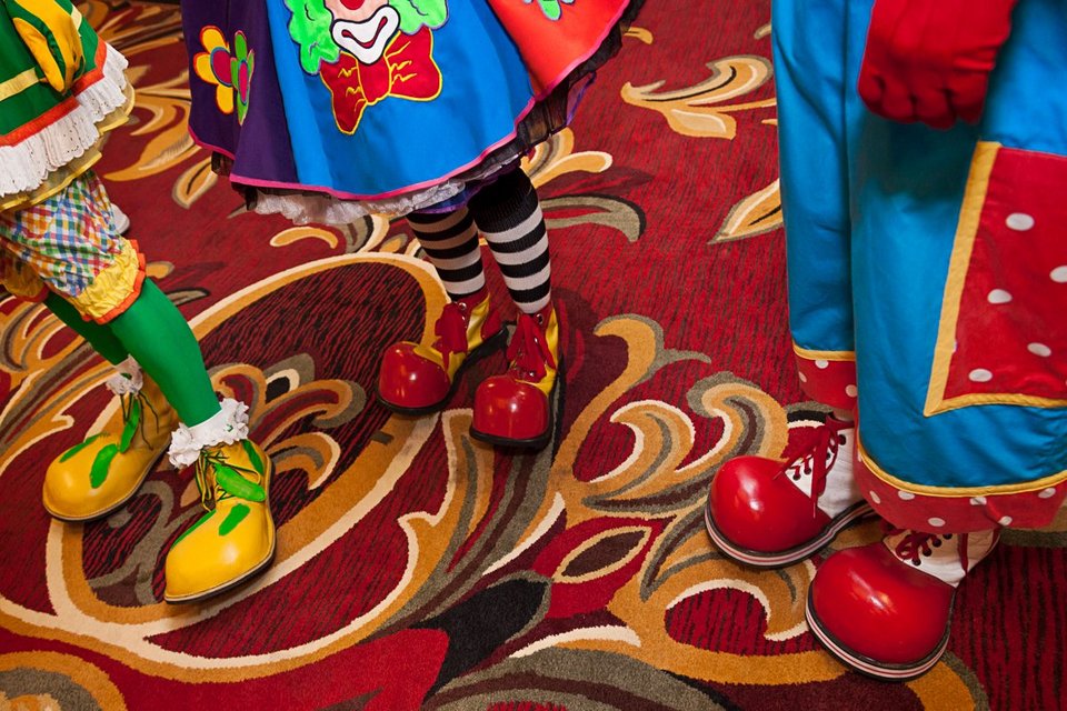 Τα πιο τρελά συνέδρια -Εκεί όπου μαζεύονται γοργόνες, πόνι, ταριχευτές και Αγιοι Βασίληδες [εικόνες] | iefimerida.gr 8