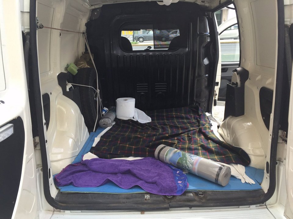 Ανατριχιαστικές αποκαλύψεις για τον 40χρονο παιδεραστή: Το βαν-γκαρσονιέρα με sex toys και ουσίες που «πότιζε» τους ανήλικους [εικόνες] | iefimerida.gr 4