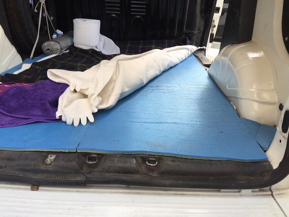 Ανατριχιαστικές αποκαλύψεις για τον 40χρονο παιδεραστή: Το βαν-γκαρσονιέρα με sex toys και ουσίες που «πότιζε» τους ανήλικους [εικόνες] | iefimerida.gr 5