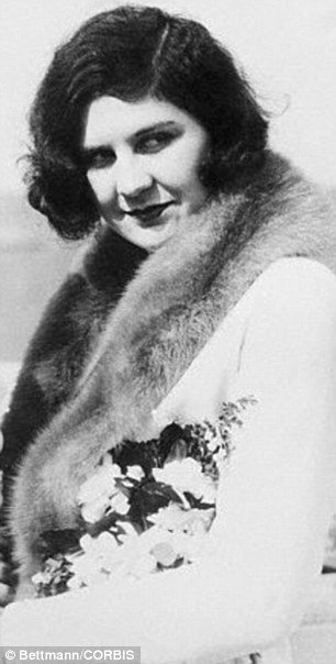 Η άγνωστη ζωή του Τσάρλι Τσάπλιν με την ανήλικη γυναίκα του [εικόνες] | iefimerida.gr 6