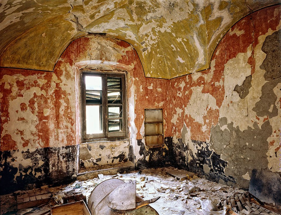 Το πιο απόκοσμο χωριό της Μεσογείου: Ρημαγμένα αρχοντικά, σοκάκια λαβύρινθοι -Το εγκατέλειψαν οι κάτοικοί του λόγω των σεισμών [εικόνες] | iefimerida.gr 5