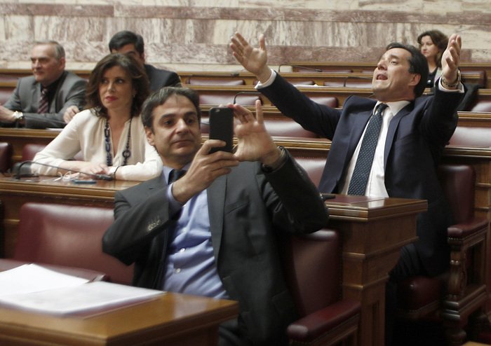 Χάος και καυτοί διάλογοι στη Βουλή για την Πράξη Νομοθετικού Περιεχομένου | iefimerida.gr 1