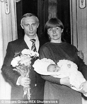 Η μεταμόρφωση του Πούτιν -Οι πλαστικές επεμβάσεις που έκανε και δείχνει νεότερος από ποτέ [εικόνες] | iefimerida.gr 1