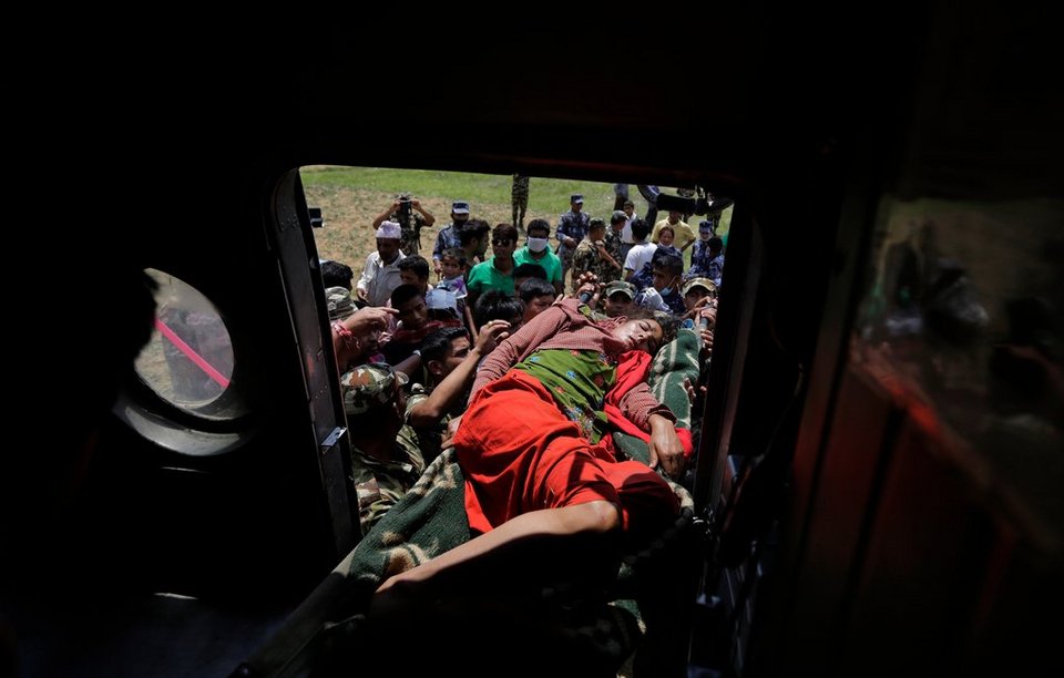 Νεπάλ: Περισσότεροι από 4.000 οι νεκροί από το σεισμό - Εικόνες καταστροφής [βίντεο] | iefimerida.gr 5