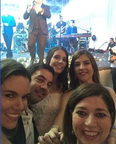 Μυθικός εφοπλιστικός γάμος στην Αθήνα -Το παραμυθένιο σκηνικό, τα εκατ. λουλούδια και ο Ρέμος [εικόνες] | iefimerida.gr 6