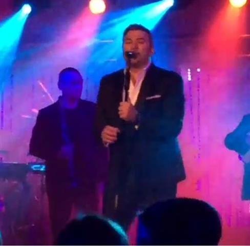 Μυθικός εφοπλιστικός γάμος στην Αθήνα -Το παραμυθένιο σκηνικό, τα εκατ. λουλούδια και ο Ρέμος [εικόνες] | iefimerida.gr 7