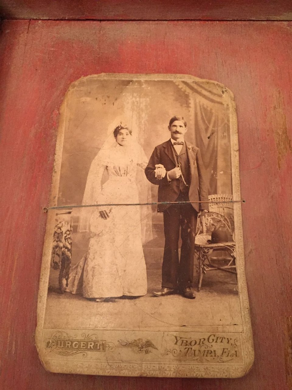 Βρήκαν θησαυρό πειρατών στο σπίτι τους – Νομίσματα, χάρτης και... κομμένο χέρι μέσα στο σεντούκι [εικόνες] | iefimerida.gr 5