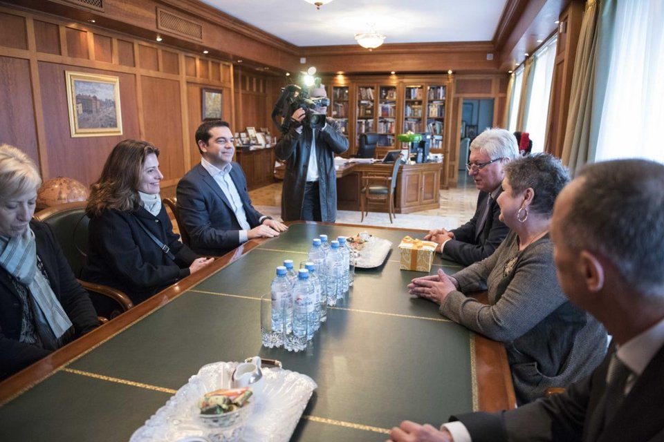 Η Περιστέρα κλέβει την παράσταση - Κομψή και με... αέρα στη Μόσχα με τον Τσίπρα [εικόνες] | iefimerida.gr 4